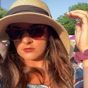 Meet your Posher, Anita